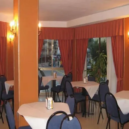 Imperial Ii קויירה