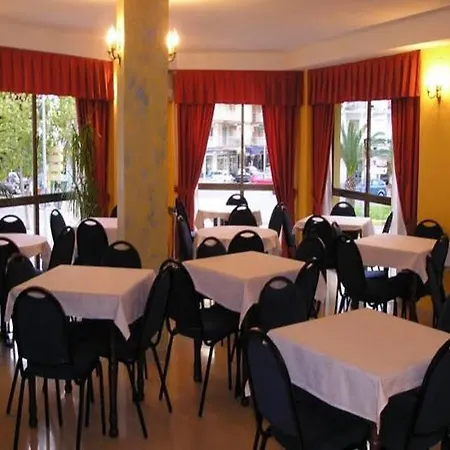 Imperial Ii מלון קויירה