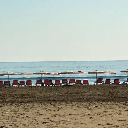 Imperial Ii מלון קויירה